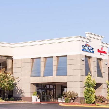 Baymont By Wyndham Fayetteville Fort Bragg Area Exterior foto